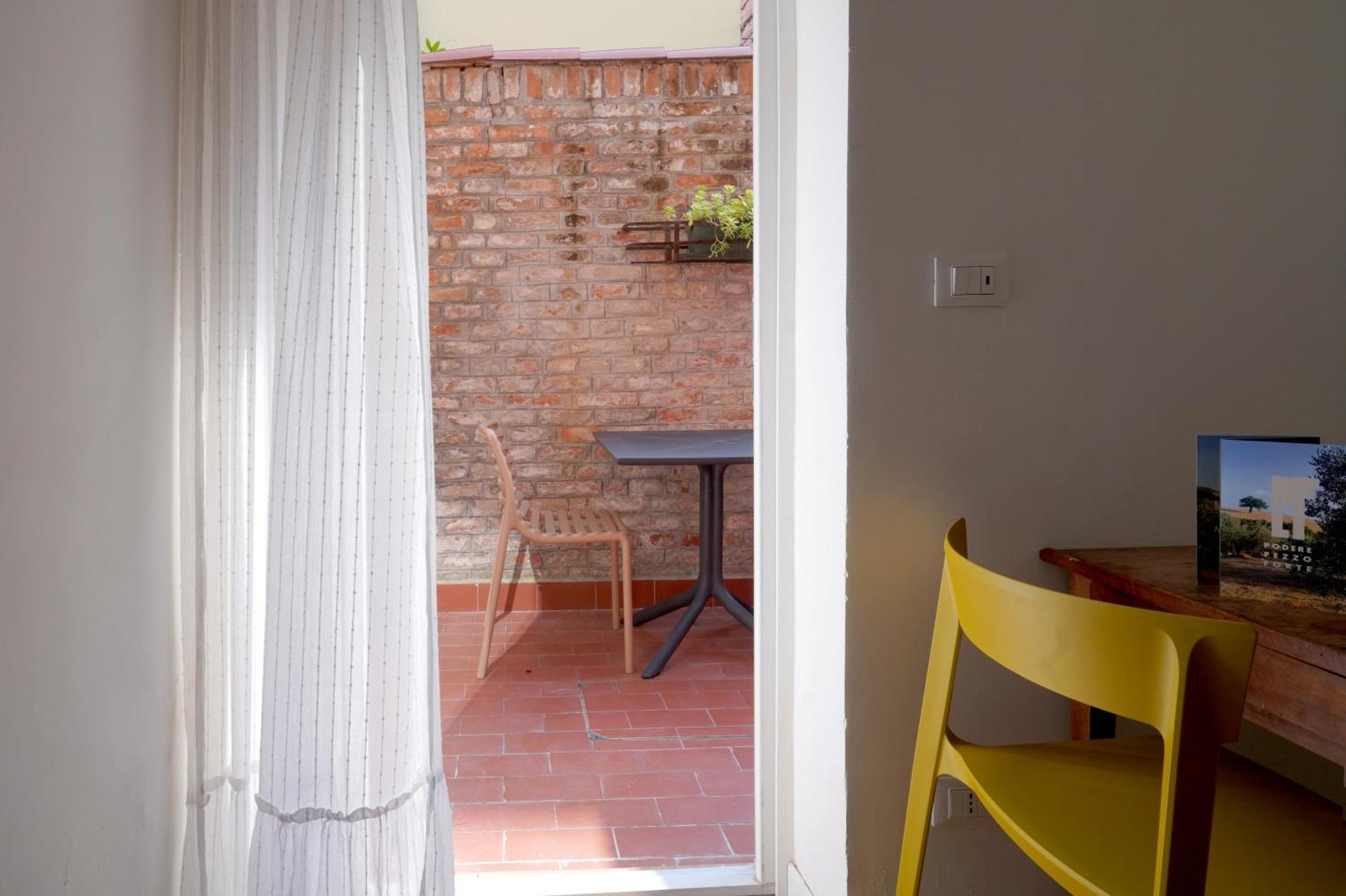 Appartement With Court Center Historical Center